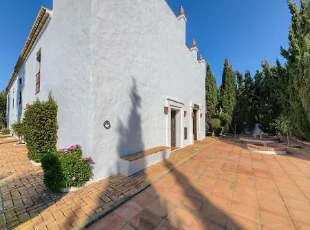 Hacienda Roche Viejo *